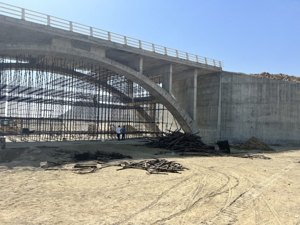 اجرای رنگ نمای پل چابهار، با رنگ تکست اولترا-2