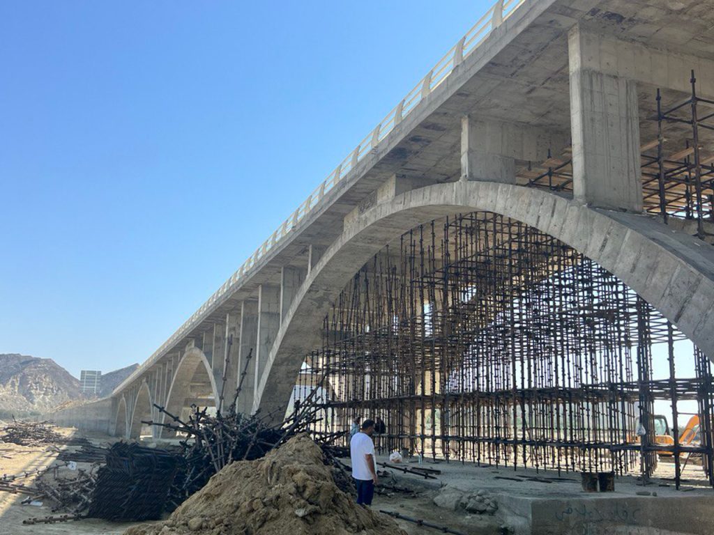 اجرای رنگ نمای پل چابهار، با رنگ تکست اولترا-3